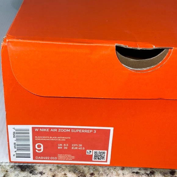 Woman’s Nike air zoom superrep 3 size 9 us running shoes - Picture 5 of 5
